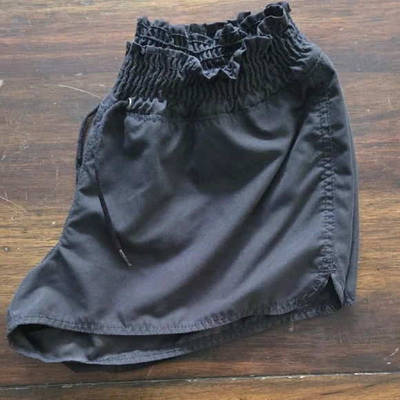 Old Navy Black Athletic Shorts Lightweight Performance - Picture 4 of 5